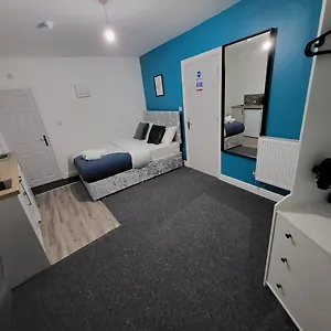 Forest Rd, Short Aparthotel